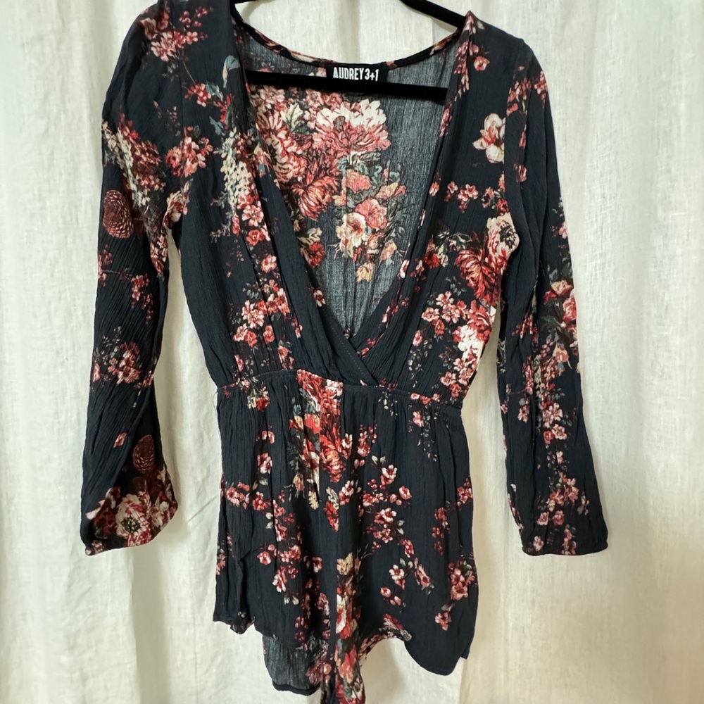 FLORAL ROMPER - Picture 2 of 3